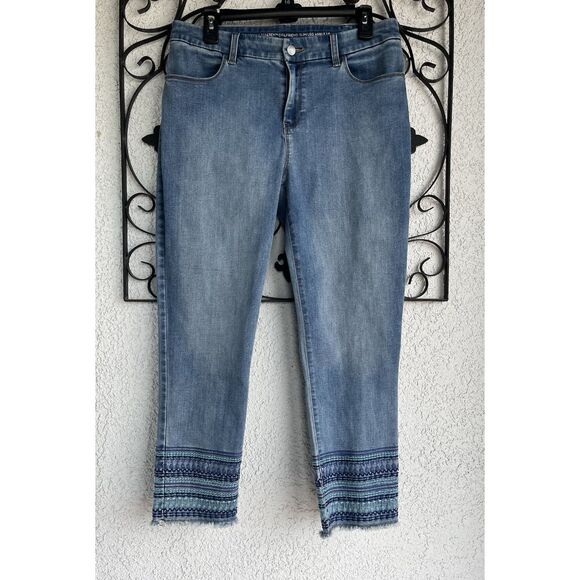 Chico’s Perfect Stretch Girlfriend Embroidered Fray Ankle Jeans- 1.5/ US 10-blue - Picture 1 of 7